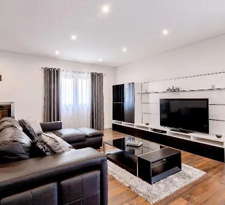 Villa Damas *
