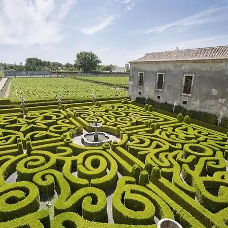 Damas Villa